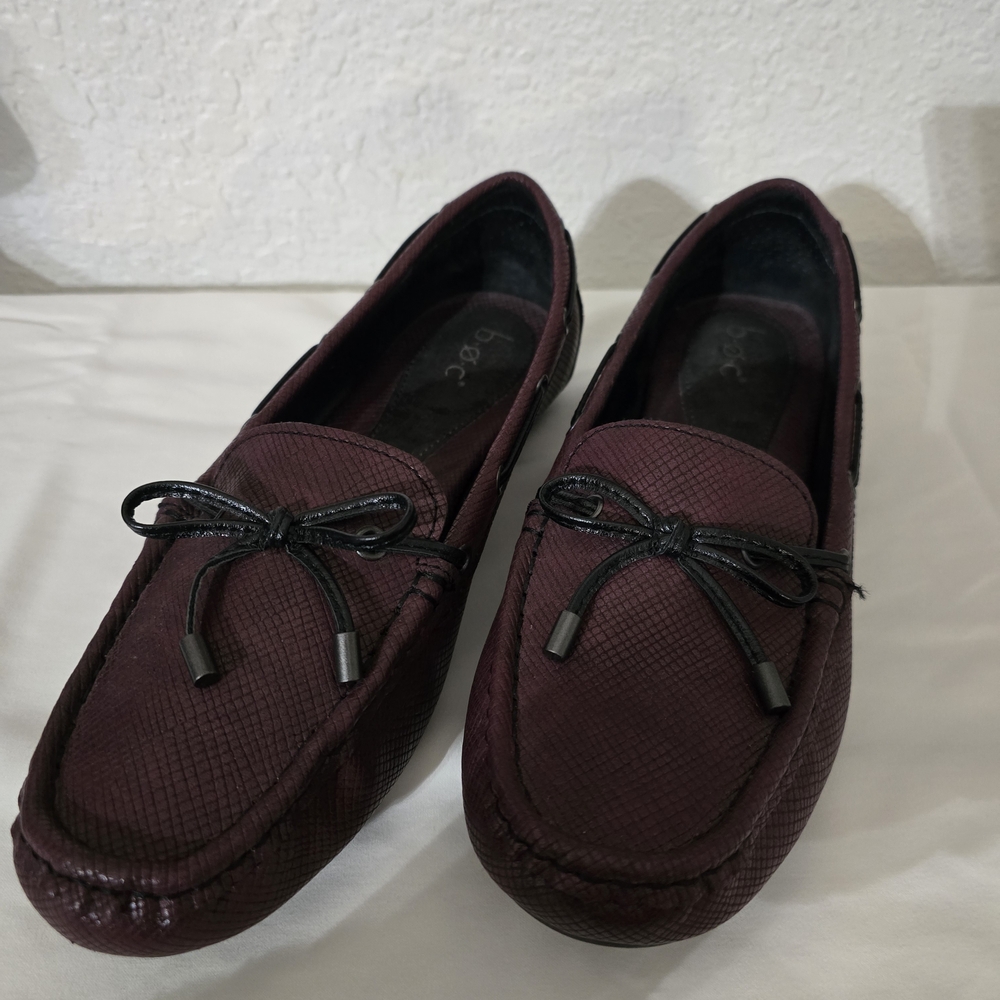 B.O.C. Women's CarolAnn Burgundy Faux Leather Loafers - 8.5M